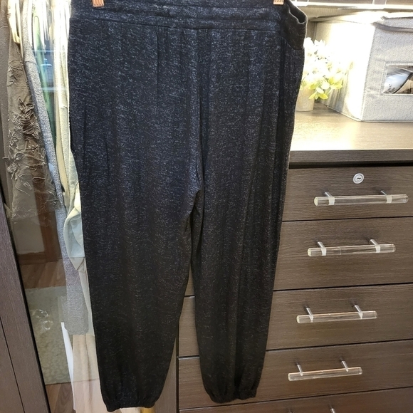 Donna Karan Joggers - Picture 5 of 6